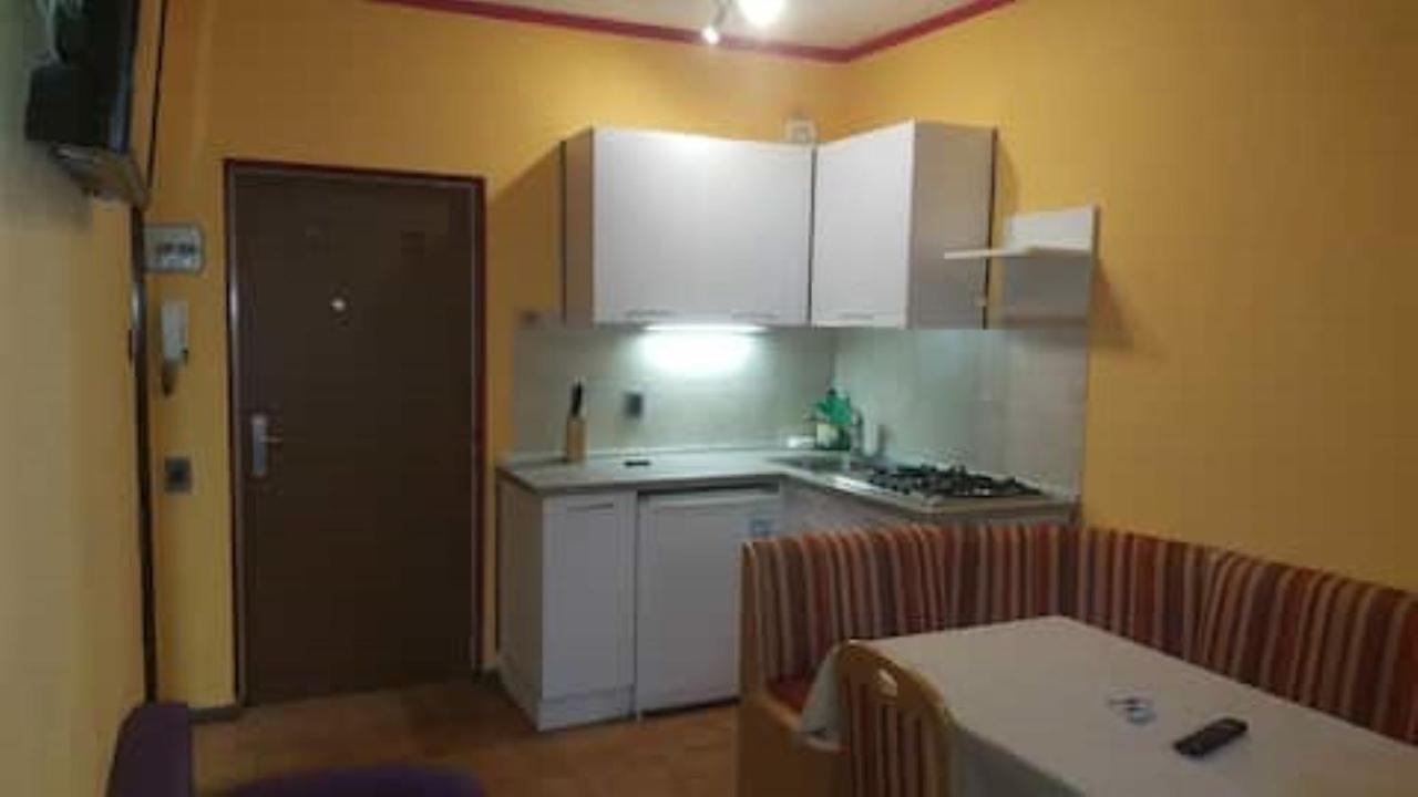 Miky Apartment-South Tyrol Merano Exteriör bild